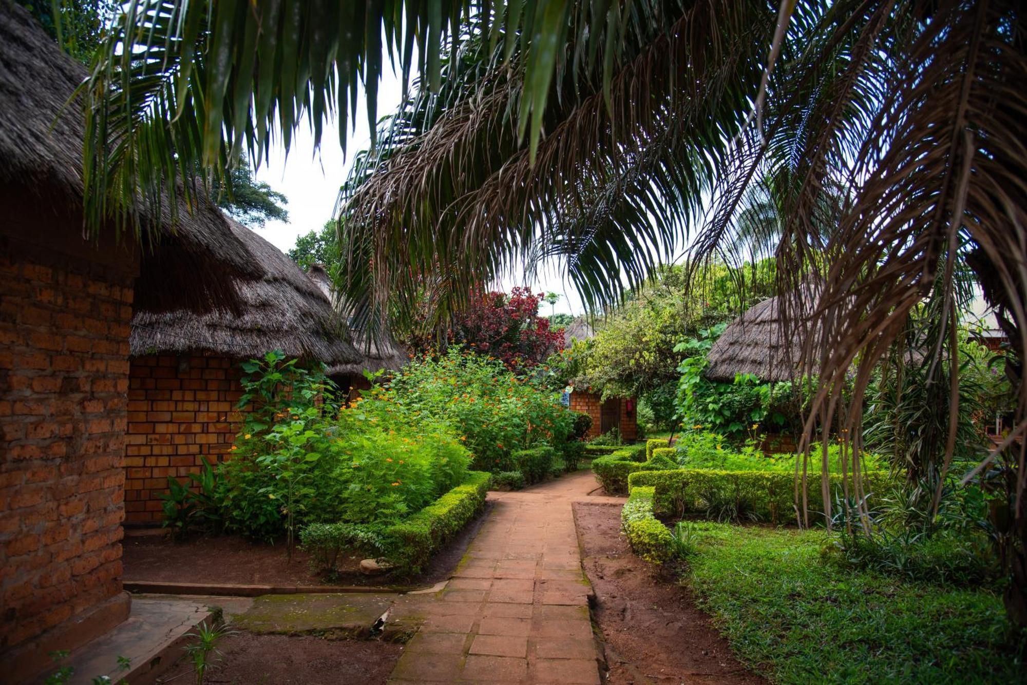 New Court View Hotel Masindi Exterior photo