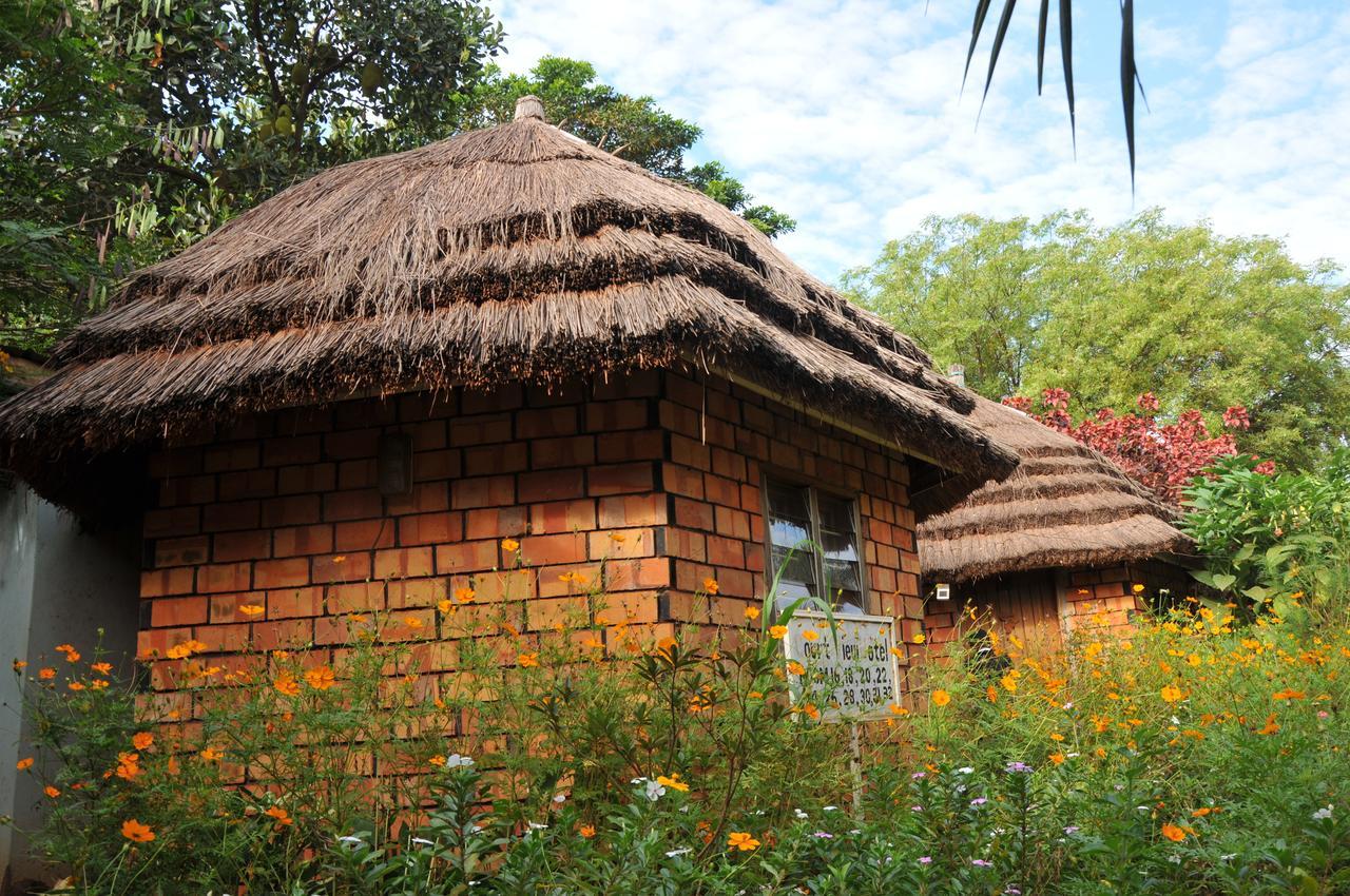 New Court View Hotel Masindi Exterior photo